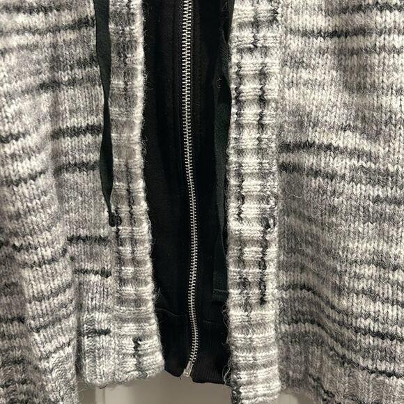 Central Park West Sweater w/ Sweatshirt Zip Up Inlay, Size Large - Picture 3 of 10